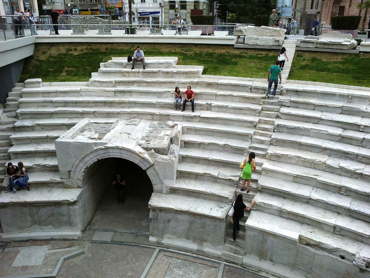 Plovdiv City Center Kapana With Garage Exterior photo