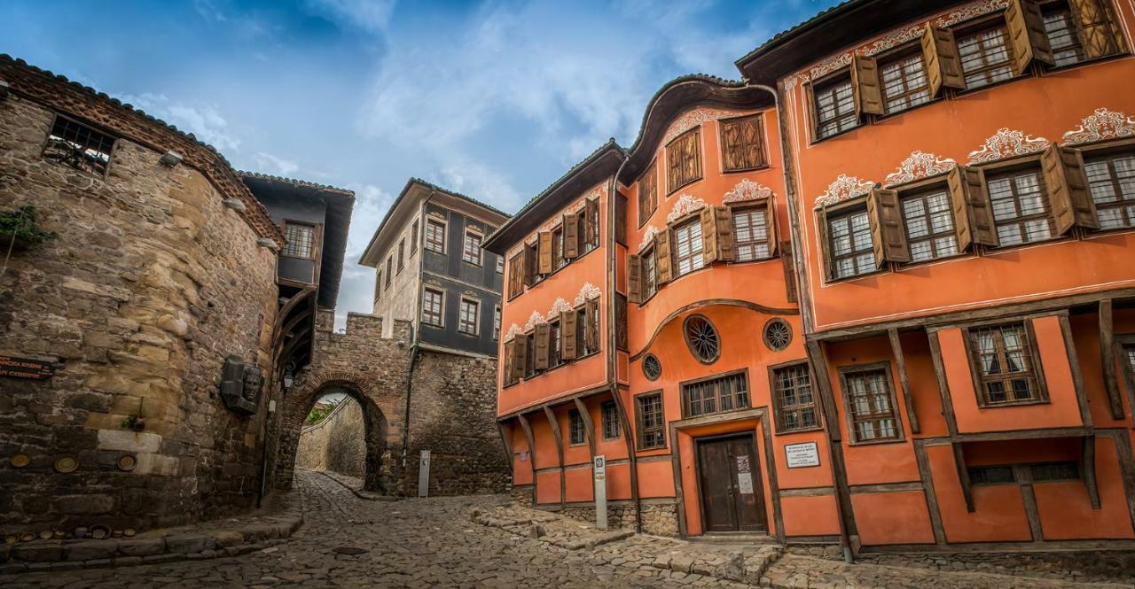 Plovdiv City Center Kapana With Garage Exterior photo